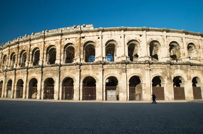 Nîmes